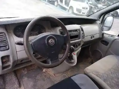 Verschrottungsfahrzeug opel vivaro combi 2.7t corto des jahres 2004 angetrieben f9q762