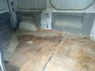 Verschrottungsfahrzeug opel vivaro combi 2.7t corto des jahres 2004 angetrieben f9q762
