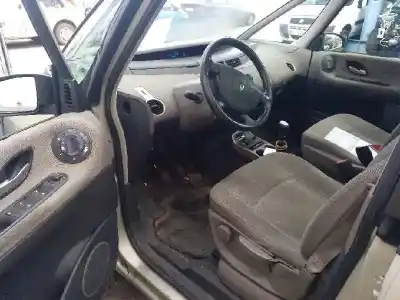 Véhicule à la ferraille renault espace iv (jk0) grand espace dynamique de l'année 2005 alimenté g9t742