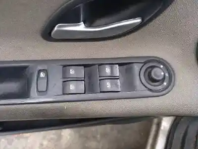 Véhicule à la ferraille renault espace iv (jk0) grand espace dynamique de l'année 2005 alimenté g9t742