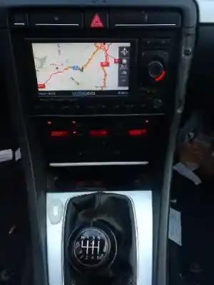 Veículo de Sucata audi a4 berlina (8e) 2.0 tdi quattro (dpf) (125kw) do ano 2007 alimentado brd