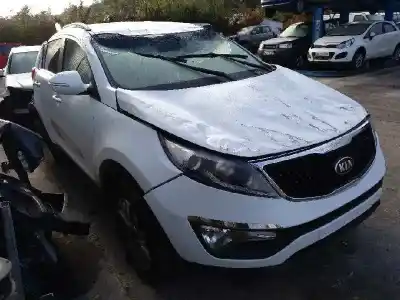 Veicolo di demolizione kia                                                sportage iv (ql, qle)                                                                                                                                                                                                                                      1.7 crdi                                                                                                                                                                                                                                                   dell'anno 2016 alimentato d4fd