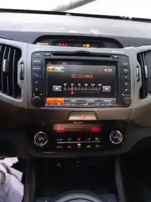 Veicolo di demolizione kia                                                sportage iv (ql, qle)                                                                                                                                                                                                                                      1.7 crdi                                                                                                                                                                                                                                                   dell'anno 2016 alimentato d4fd