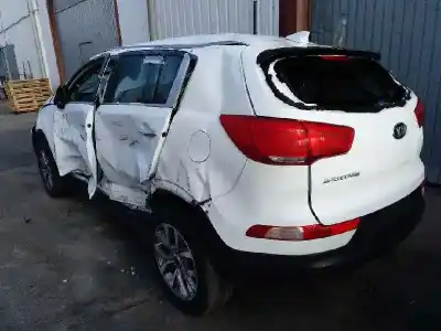 Veicolo di demolizione kia                                                sportage iv (ql, qle)                                                                                                                                                                                                                                      1.7 crdi                                                                                                                                                                                                                                                   dell'anno 2016 alimentato d4fd