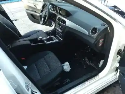 Здавання транспортного засобу mercedes-benz clase c (w204) c 200 cdi (204.001) року 2013 потужний 651913