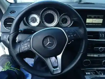 Здавання транспортного засобу mercedes-benz clase c (w204) c 200 cdi (204.001) року 2013 потужний 651913