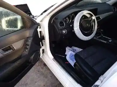 Здавання транспортного засобу mercedes-benz clase c (w204) c 200 cdi (204.001) року 2013 потужний 651913