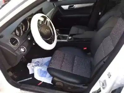 Здавання транспортного засобу mercedes-benz clase c (w204) c 200 cdi (204.001) року 2013 потужний 651913