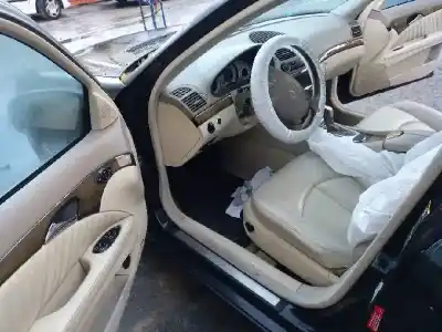 Veicolo di demolizione mercedes-benz clase e (w211) berlina e 270 cdi (211.016) dell'anno 2003 alimentato 647961