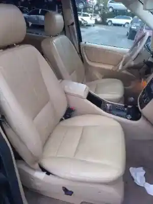 Здавання транспортного засобу mercedes-benz clase m (w163) 270 cdi (163.113) року 2002 потужний 612963