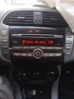 Veicolo di demolizione fiat bravo ii (198_) 1.4 (198axa1b) dell'anno 2010 alimentato 192b2000