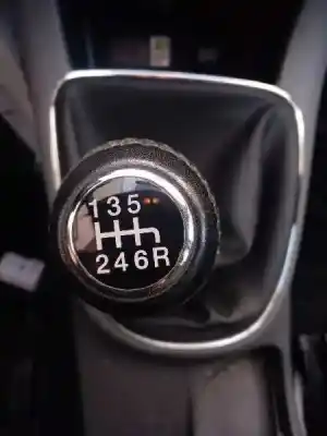 Veicolo di demolizione fiat bravo ii (198_) 1.4 (198axa1b) dell'anno 2010 alimentato 192b2000