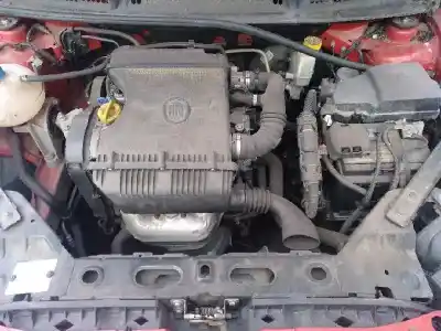 Veicolo di demolizione fiat bravo ii (198_) 1.4 (198axa1b) dell'anno 2010 alimentato 192b2000