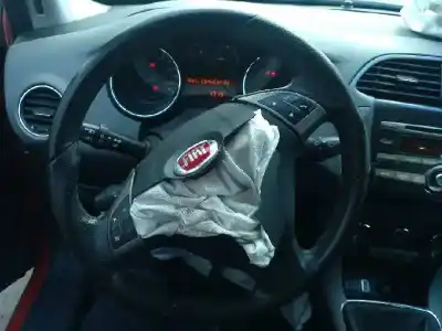 Veicolo di demolizione fiat bravo ii (198_) 1.4 (198axa1b) dell'anno 2010 alimentato 192b2000