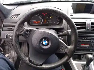 Veículo de Sucata bmw x3 (e83) 2.5i do ano 2005 alimentado 256s5