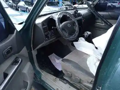 Véhicule à la ferraille nissan patrol gr (y61) * de l'année 2004 alimenté zd30ddti