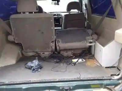 Véhicule à la ferraille nissan patrol gr (y61) * de l'année 2004 alimenté zd30ddti