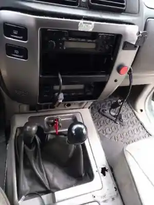 Véhicule à la ferraille nissan patrol gr (y61) * de l'année 2004 alimenté zd30ddti