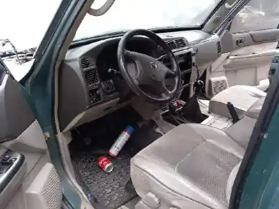 Véhicule à la ferraille nissan patrol gr (y61) * de l'année 2004 alimenté zd30ddti