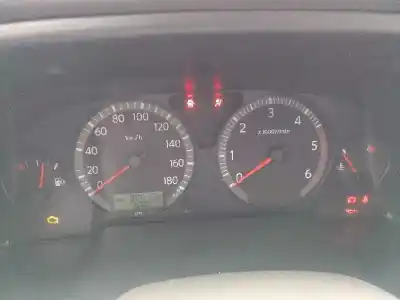 Véhicule à la ferraille nissan patrol gr (y61) * de l'année 2004 alimenté zd30ddti