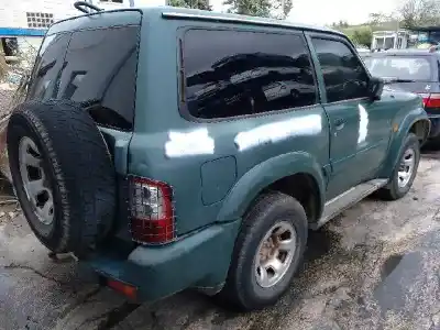 Véhicule à la ferraille nissan patrol gr (y61) * de l'année 2004 alimenté zd30ddti