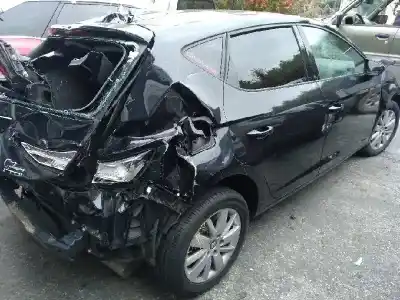 Здавання транспортного засобу seat leon (5f1) reference року 2013 потужний clha