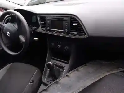 Здавання транспортного засобу seat leon (5f1) reference року 2013 потужний clha