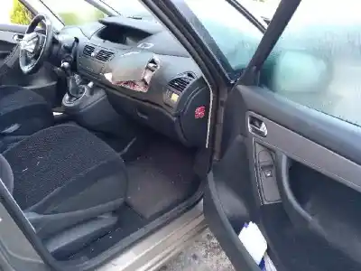 Здавання транспортного засобу citroen c4 picasso premier року 2009 потужний 9hz