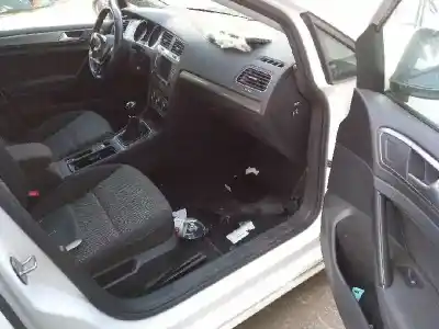Vehicul casat volkswagen golf vii lim. (5g1) 1.6 16v tdi dpf al anului 2016 alimentat cxxb