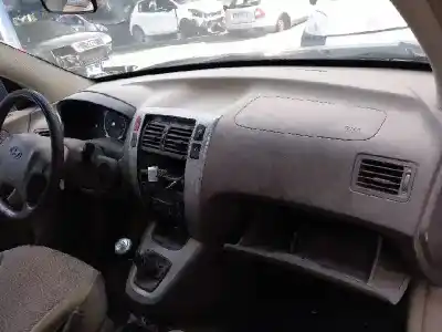 Scrapping Vehicle hyundai tucson (jm) 2.0 crdi of the year 2007 powered d4ea