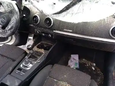 Verschrottungsfahrzeug audi a3 sedán (8vm) 30 tdi s line des jahres 2019 angetrieben dgte