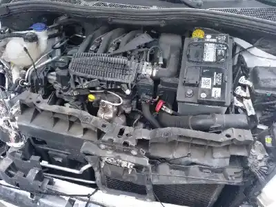 Veículo de Sucata peugeot 208 active do ano 2013 alimentado hm01