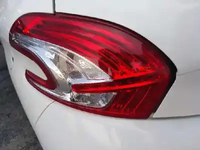 Veículo de Sucata peugeot 208 active do ano 2013 alimentado hm01