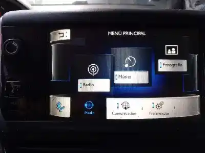 Veículo de Sucata peugeot 208 active do ano 2013 alimentado hm01
