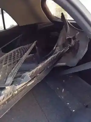 Veículo de Sucata toyota auris hybrid active do ano 2011 alimentado 2zrfxe