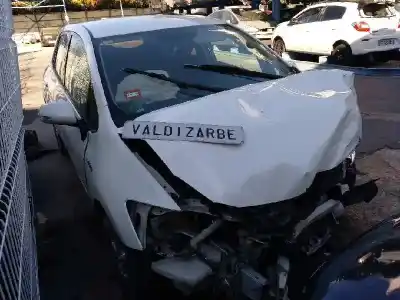 Veículo de Sucata toyota auris hybrid active do ano 2011 alimentado 2zrfxe