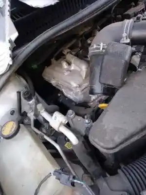 Veículo de Sucata toyota auris hybrid active do ano 2011 alimentado 2zrfxe