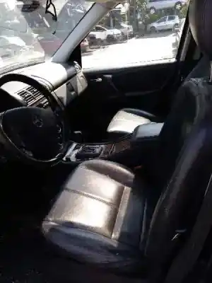 Здавання транспортного засобу mercedes-benz clase m (w163) 400 cdi (163.128) року 2001 потужний 628963