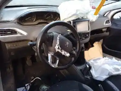 Veículo de Sucata peugeot 208 style do ano 2016 alimentado bh02