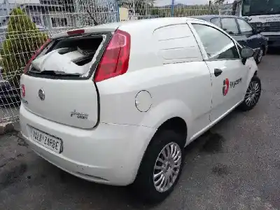Verschrottungsfahrzeug fiat grande punto (199) 1.3 16v jtd cat des jahres 2012 angetrieben 199a2000
