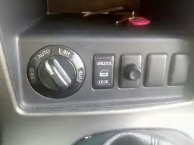 Здавання транспортного засобу nissan pathfinder (r51) 2.5 dci xe року 2008 потужний yd25ddti