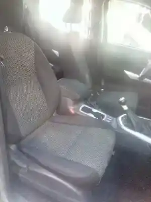 Veículo de Sucata nissan np300 pick-up (d23) acenta double cab 4x4 do ano 2016 alimentado ys23