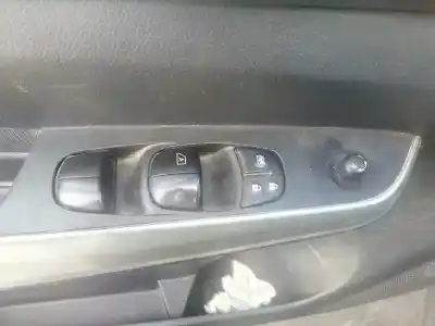 Veículo de Sucata nissan np300 pick-up (d23) acenta double cab 4x4 do ano 2016 alimentado ys23