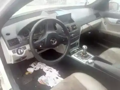 Scrapping Vehicle mercedes-benz clase c (w204) berlina c 180 kompressor blueefficiency (204.044) of the year 2009 powered 271910