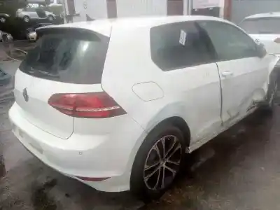 Vehicul casat volkswagen golf vii lim. (5g1) sport bluemotion al anului 2014 alimentat crbc