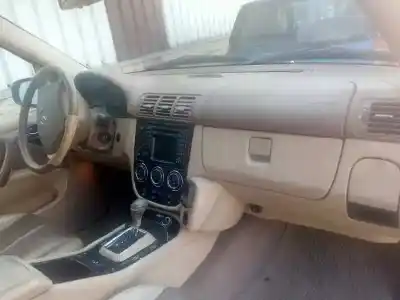 Здавання транспортного засобу mercedes-benz clase m (w163) 400 cdi (163.128) року 2002 потужний 628963