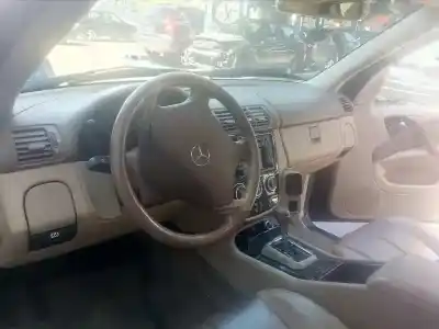 Здавання транспортного засобу mercedes-benz clase m (w163) 400 cdi (163.128) року 2002 потужний 628963
