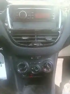 Veículo de Sucata peugeot 208 access do ano 2016 alimentado bh02