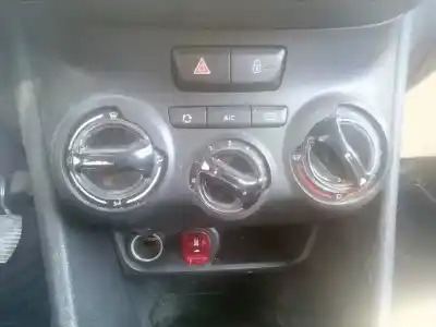 Veículo de Sucata peugeot 208 access do ano 2016 alimentado bh02