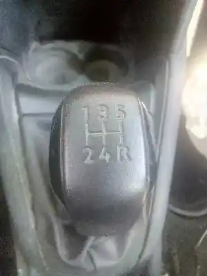 Veículo de Sucata peugeot 208 access do ano 2016 alimentado bh02